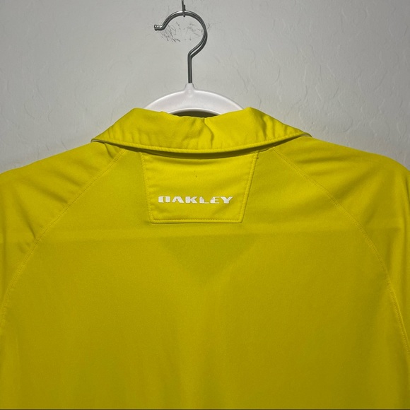 Oakley Men's Hydrolix Polo in Vibrant Yellow, Size L - Excellent Condition - Picture 6 of 7